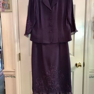 Plaza South vintage Suit, dark purple/grape, skirt fully lined